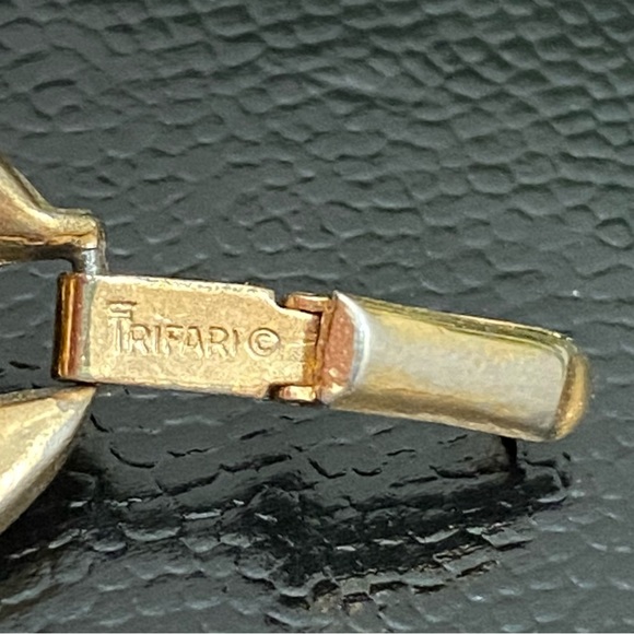 Vintage 50’s Crown Trifari Gold-tone Laurel Leaf Link 7.5” Bracelet - Picture 12 of 12